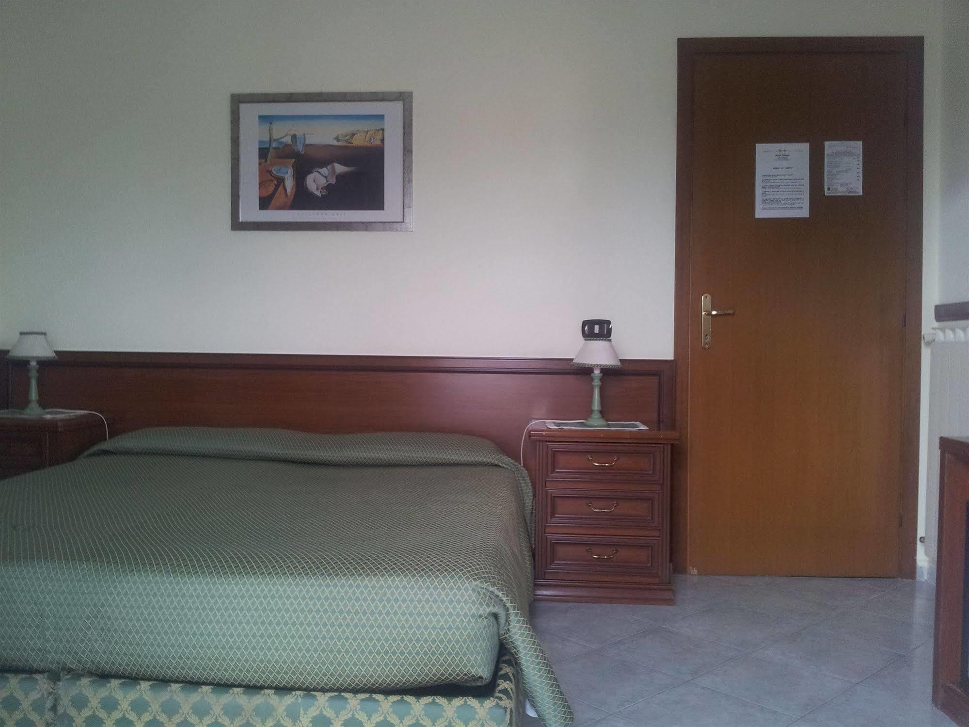 Hotel Octavia Рим Экстерьер фото